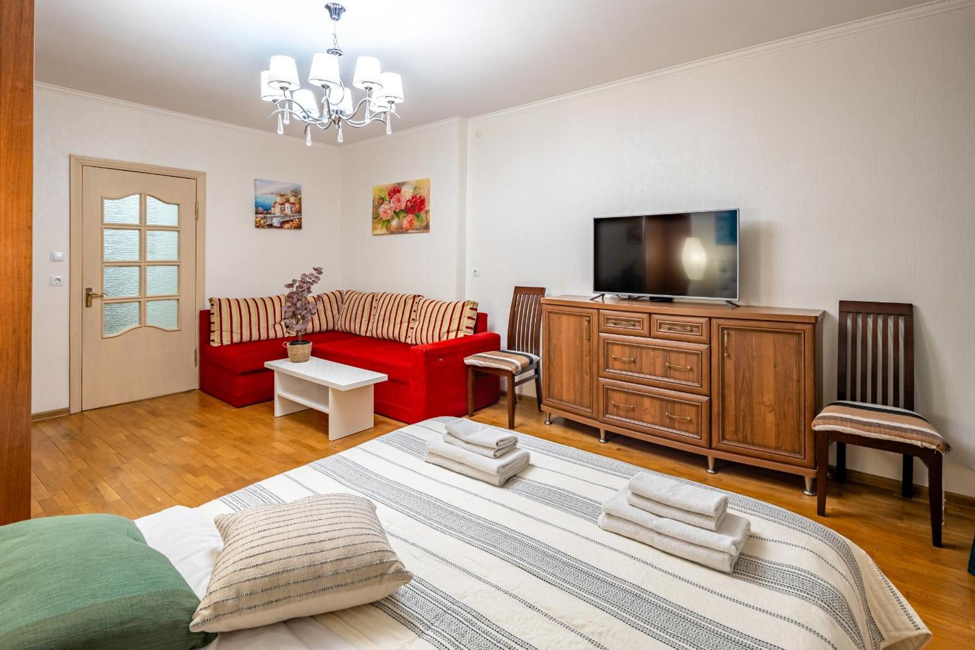 Just Another Comfy Apartment On The Main Squere. 2 Bedrooms, Own Heating, Ac Лвив Екстериор снимка