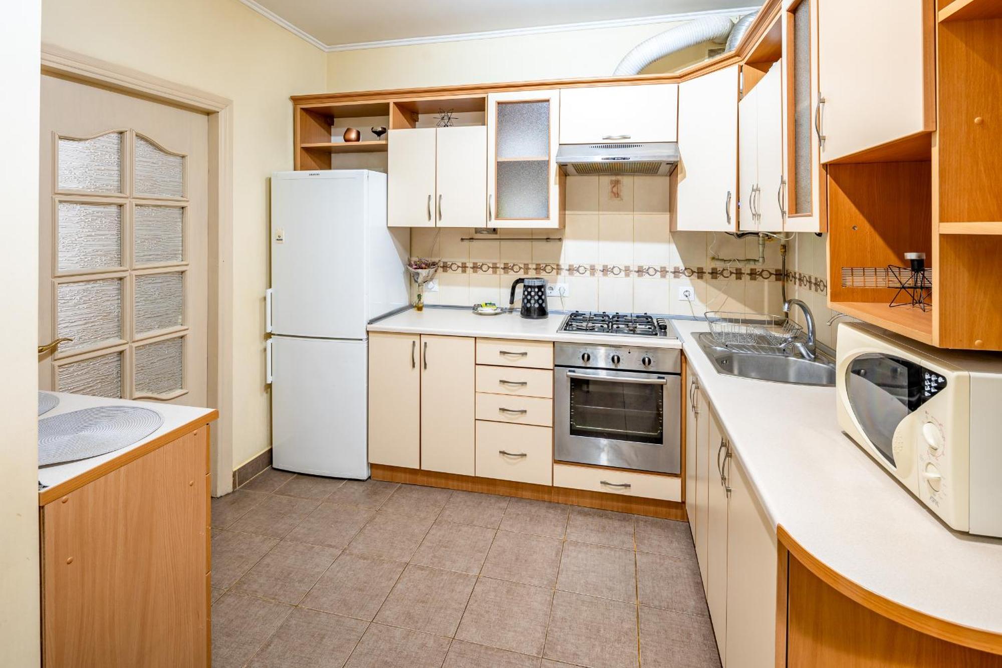 Just Another Comfy Apartment On The Main Squere. 2 Bedrooms, Own Heating, Ac Лвив Екстериор снимка